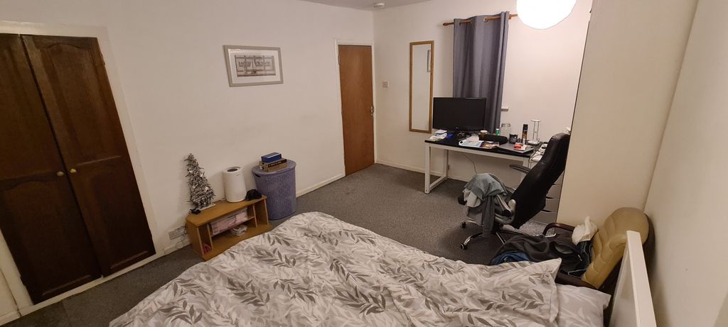 Property photo 2 of 4