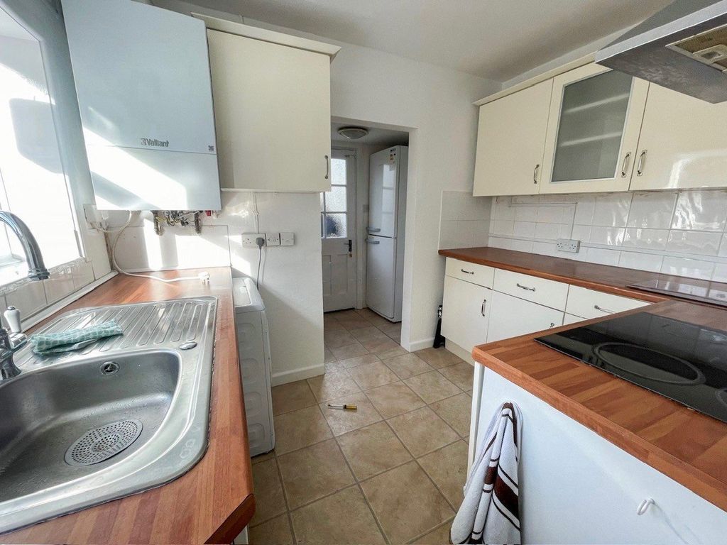 Property photo 2 of 11 Picture No. 15