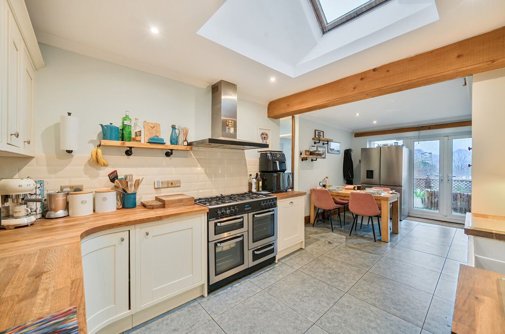 Property photo 3 of 19 138049026917583774B0Farw1