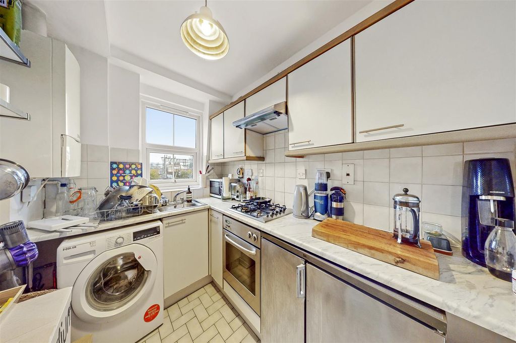 Property photo 3 of 8