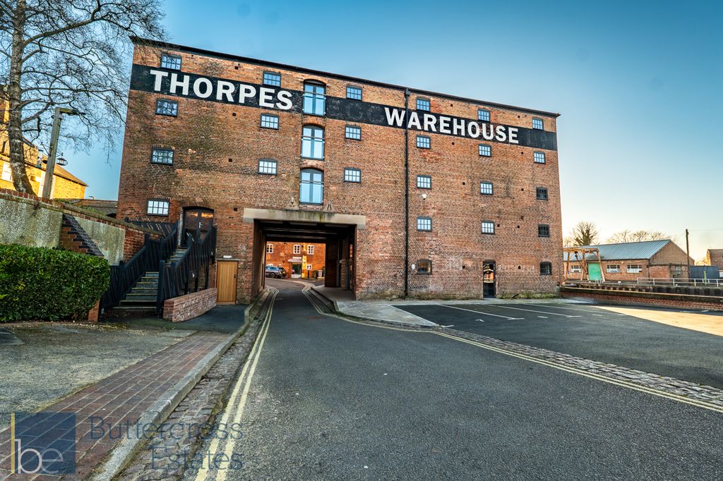 Property photo 1 of 20 Thorpes Warehouse
