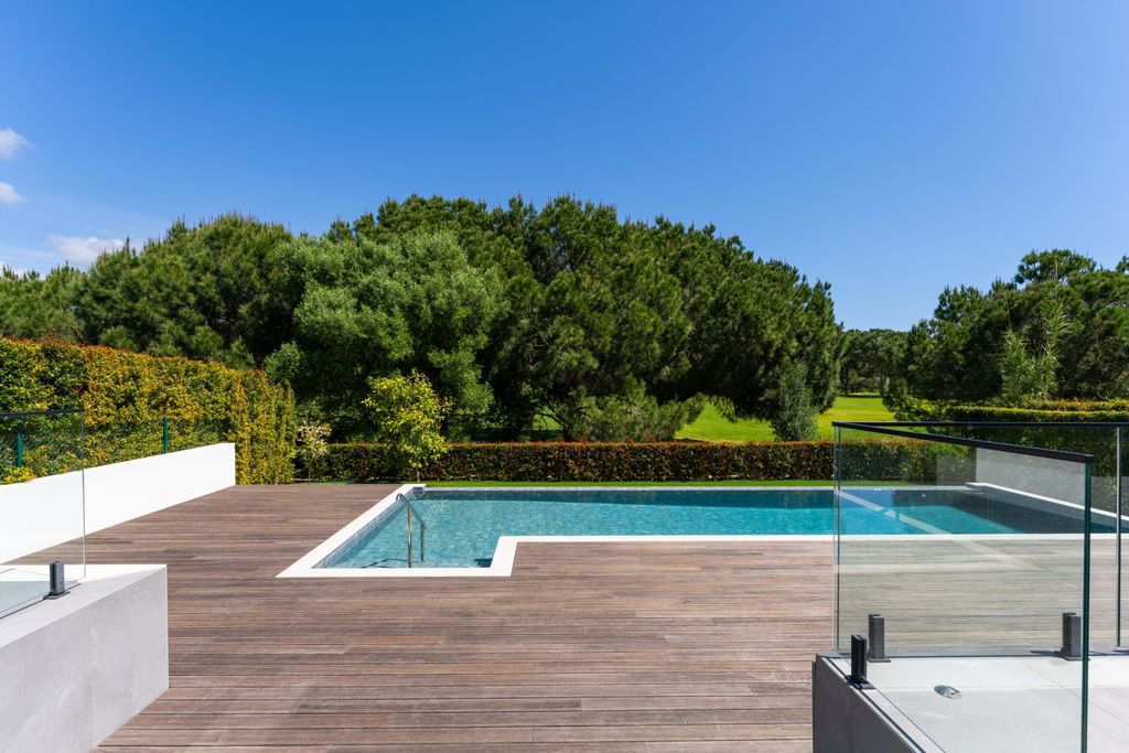 Property photo 2 of 28