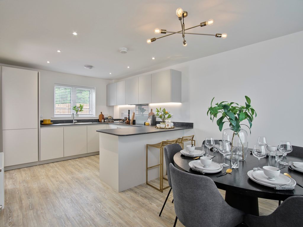 Property photo 2 of 8 222762-088