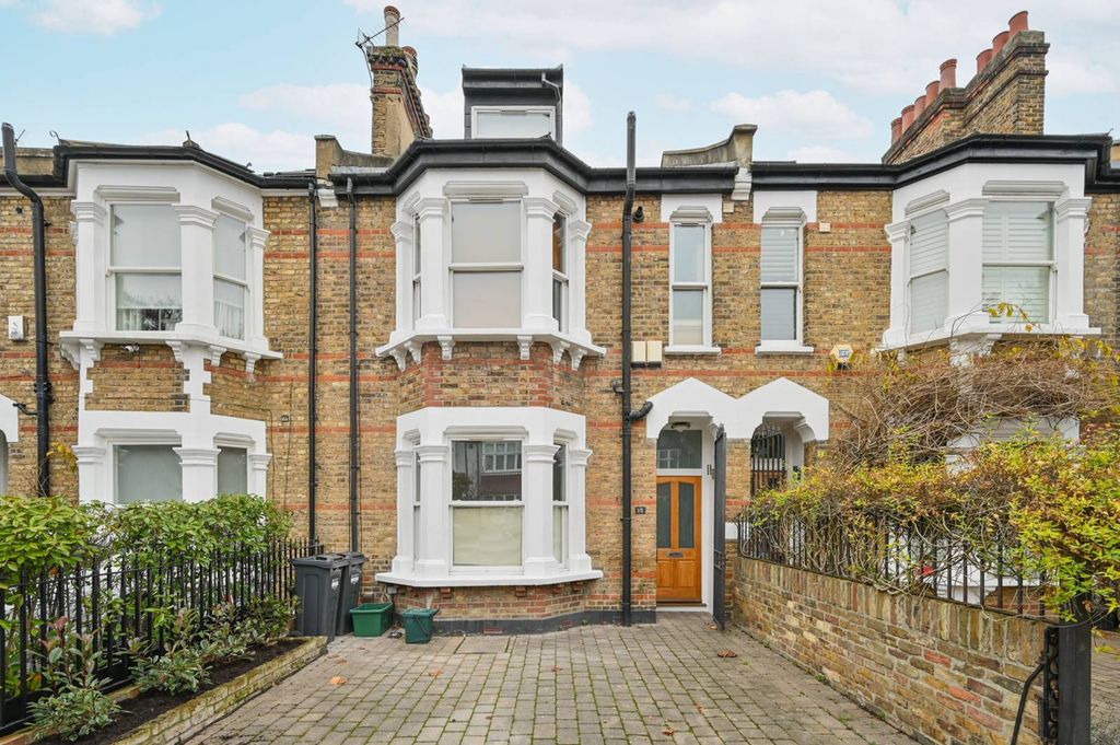 Property photo 2 of 12