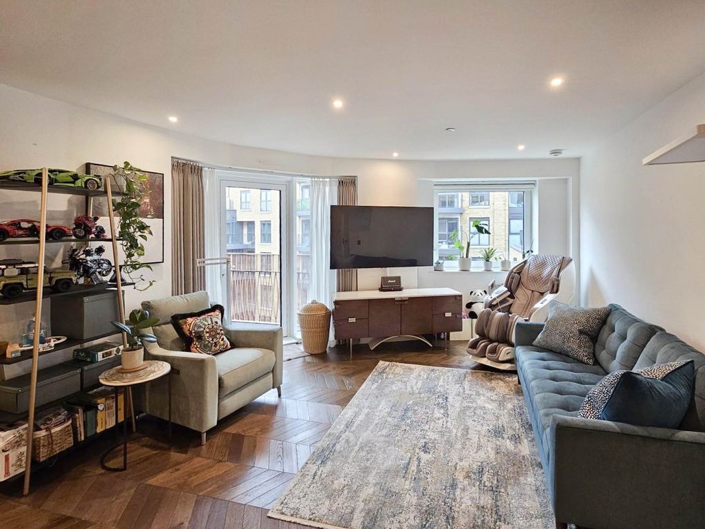 Property photo 1 of 19