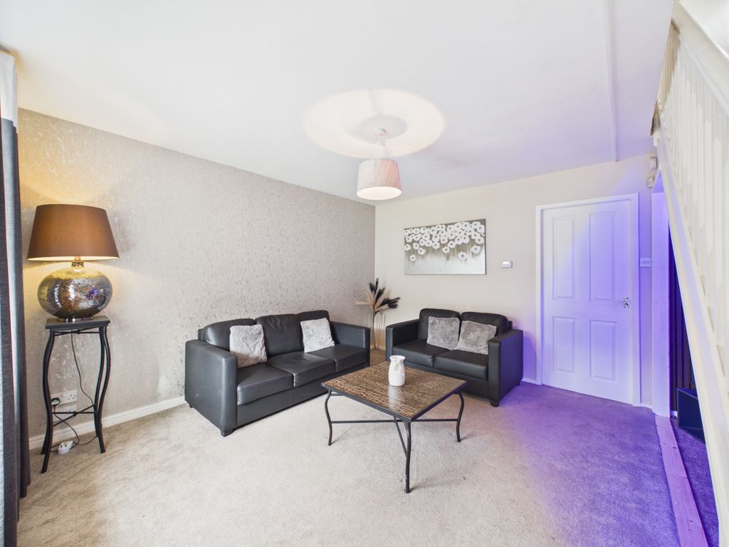 Property photo 2 of 27
