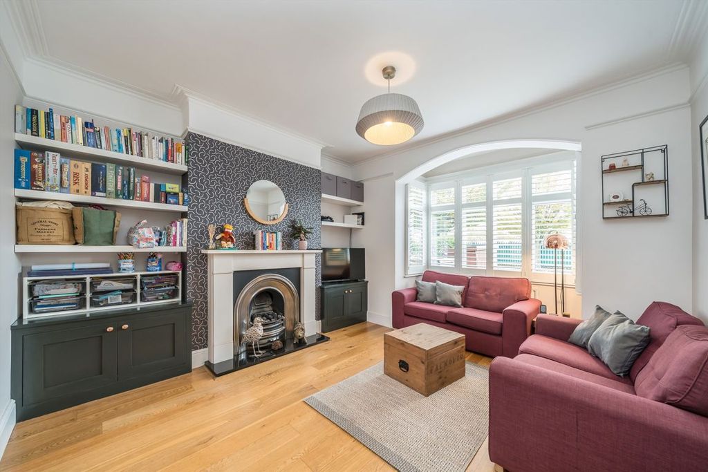 Property photo 2 of 7