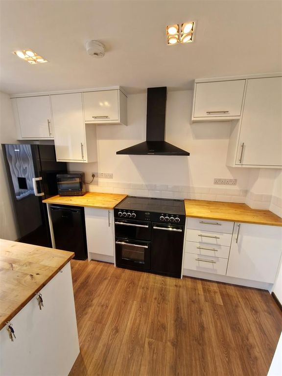 Property photo 3 of 10 1000119021.Jpg