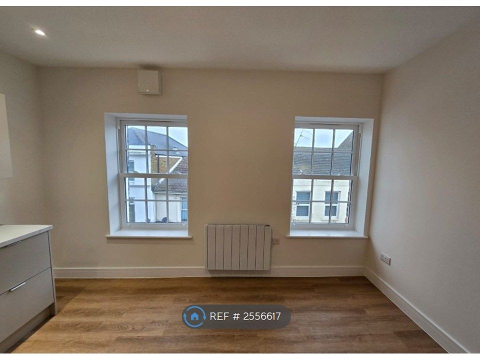 Property photo 3 of 4