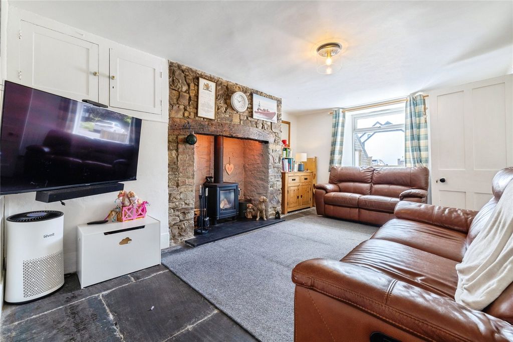 Property photo 3 of 18 Picture No. 04