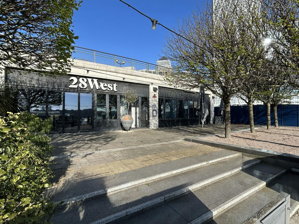 Property photo 1 of 7 Exterior.Jpg