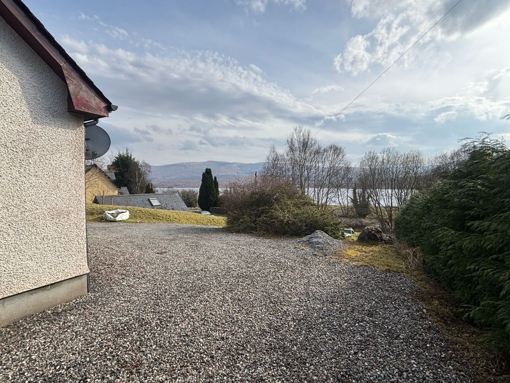 Property photo 2 of 32