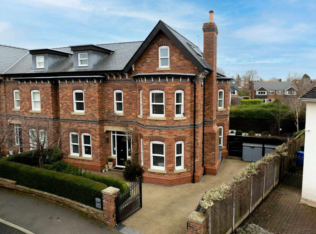 Property photo 1 of 15 External