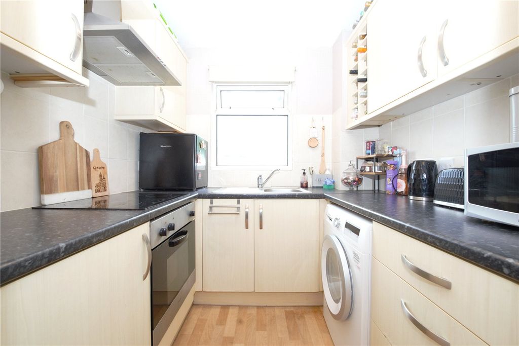 Property photo 3 of 5 Picture No. 04