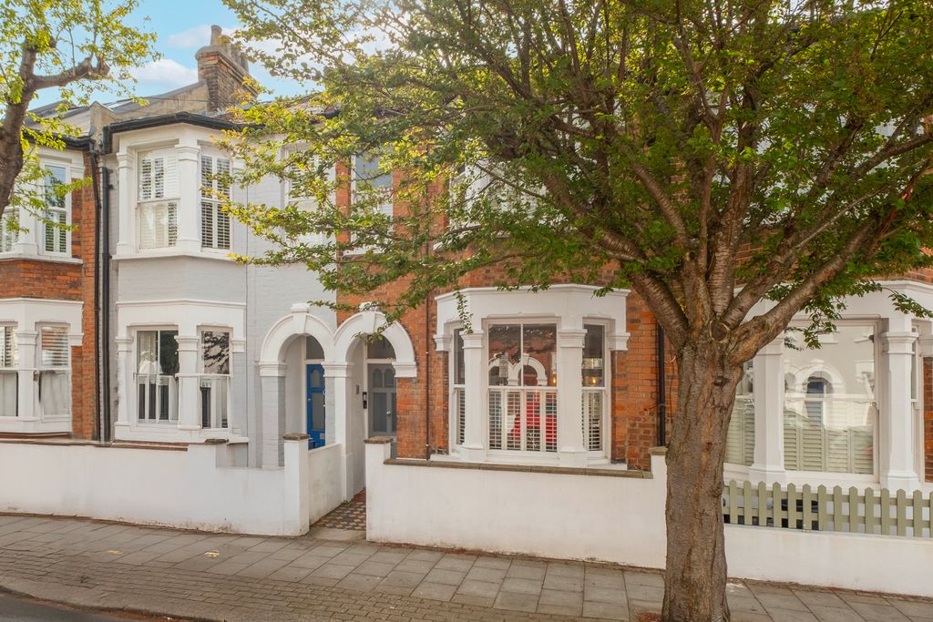 Property photo 2 of 10