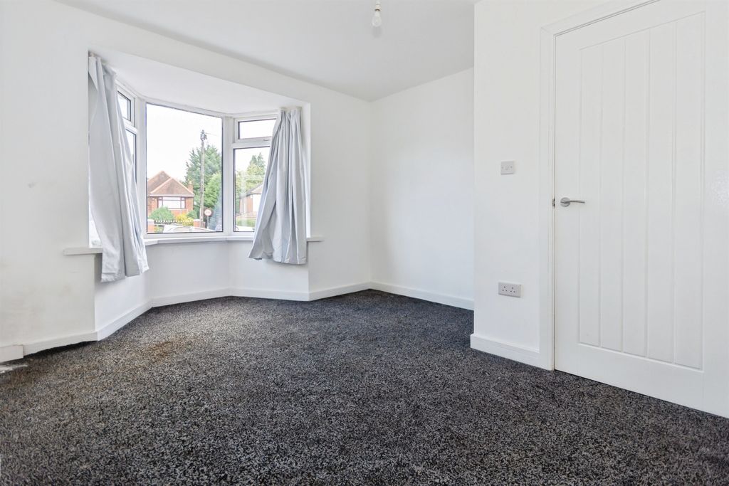 Property photo 2 of 25
