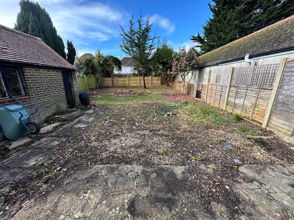 Property photo 3 of 4