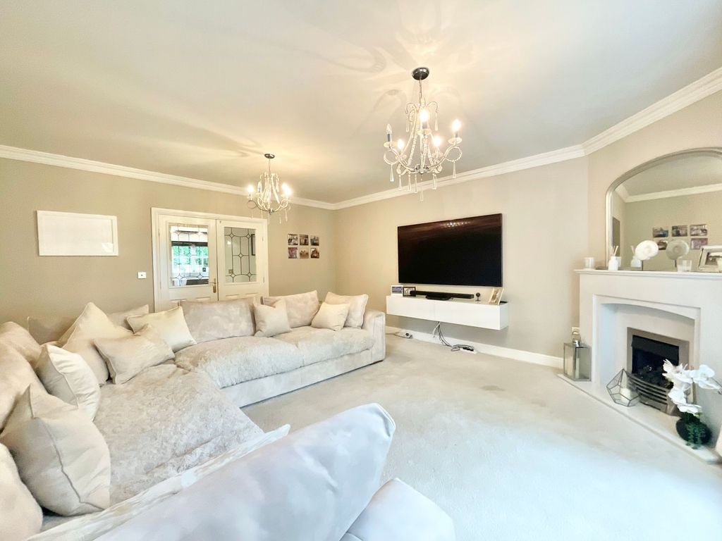 Property photo 2 of 36