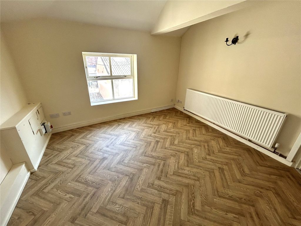 Property photo 2 of 5 Picture No. 08