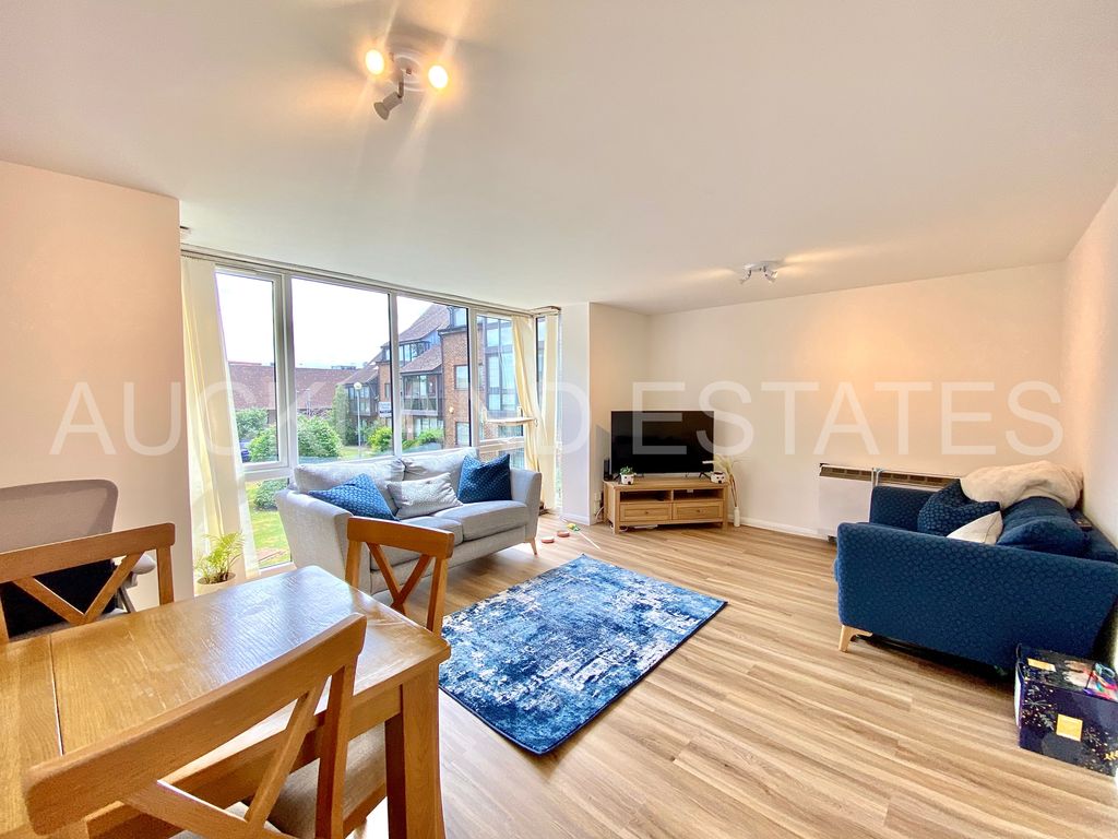 Property photo 2 of 7