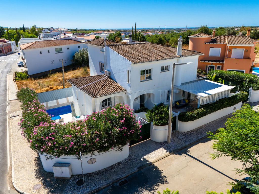 Property photo 1 of 30