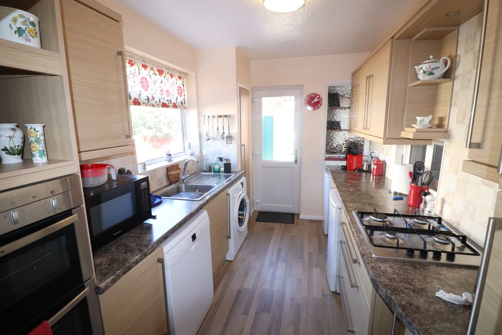 Property photo 2 of 16
