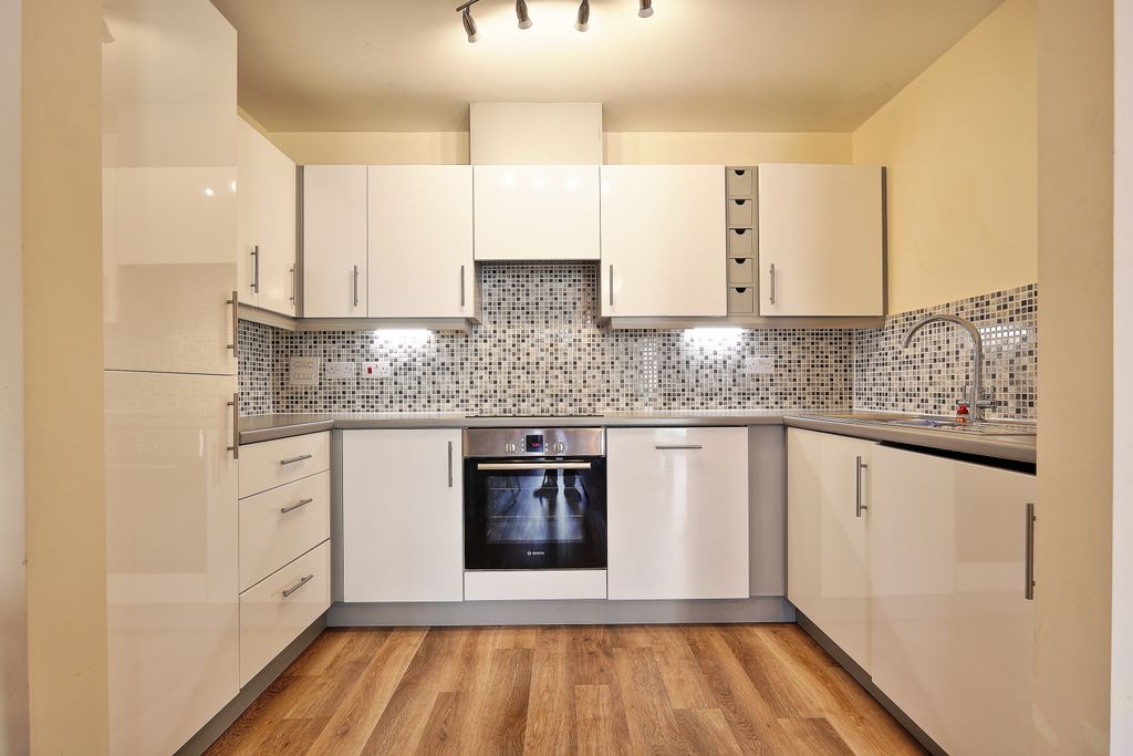 Property photo 2 of 9 1