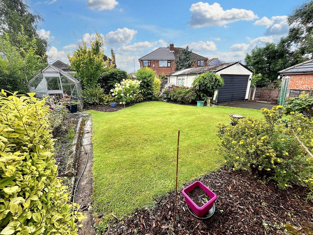Property photo 2 of 27