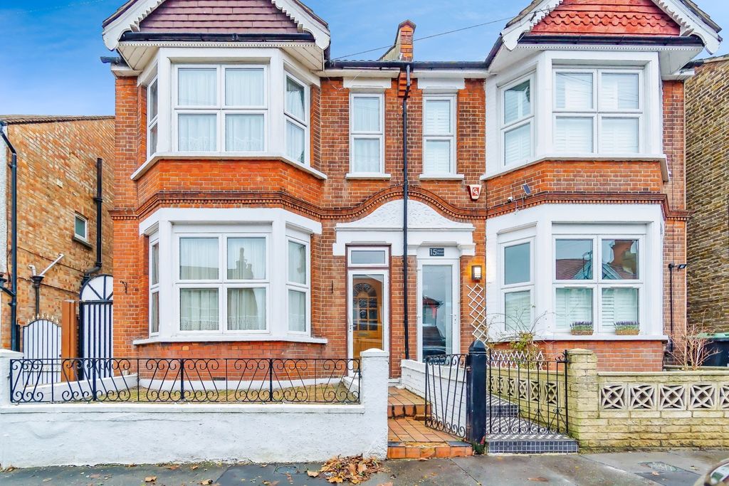 Property photo 1 of 17 Pbox-Img.Jpg