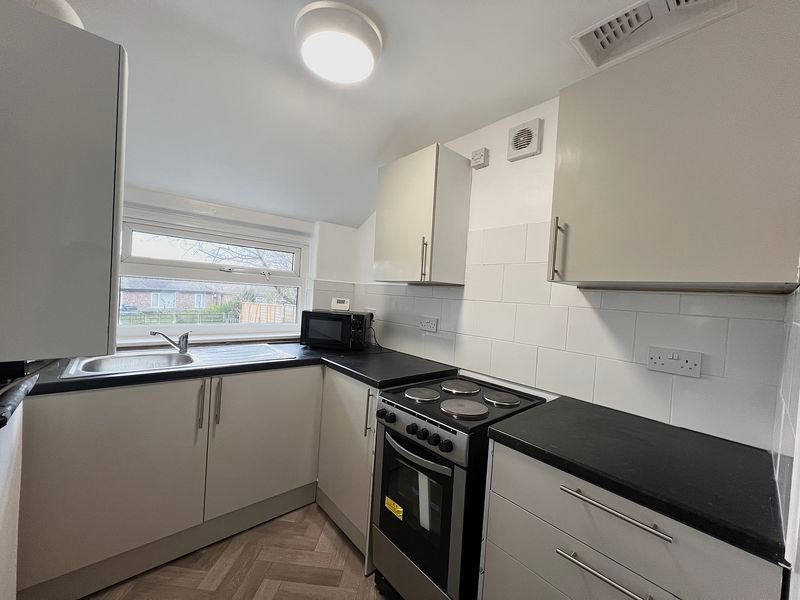 Property photo 3 of 12 Photo 11