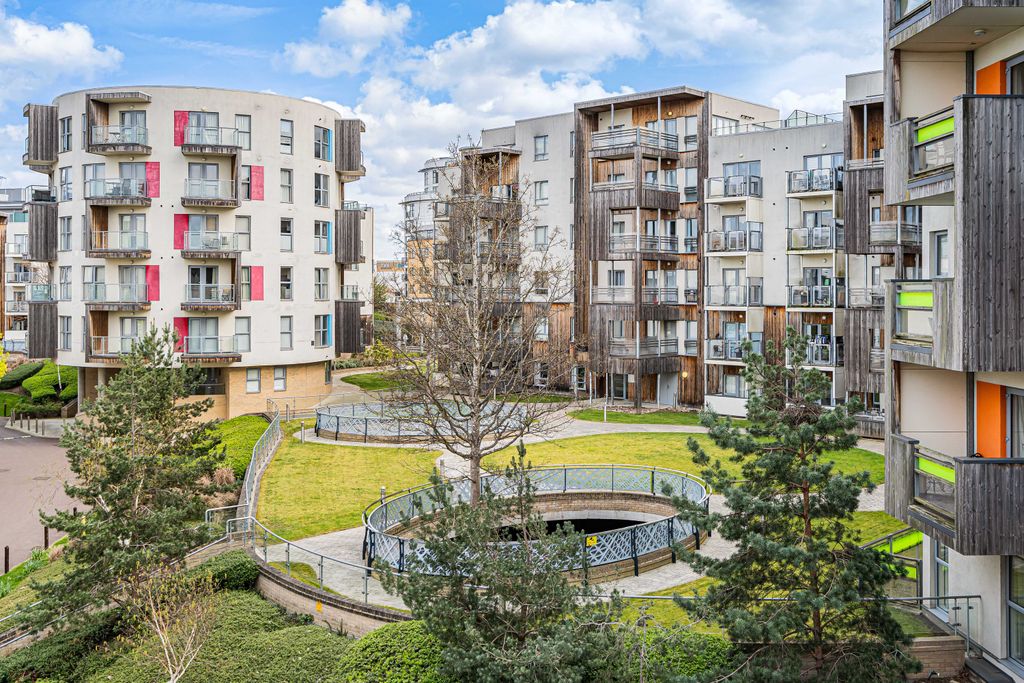 Property photo 1 of 16 1478056