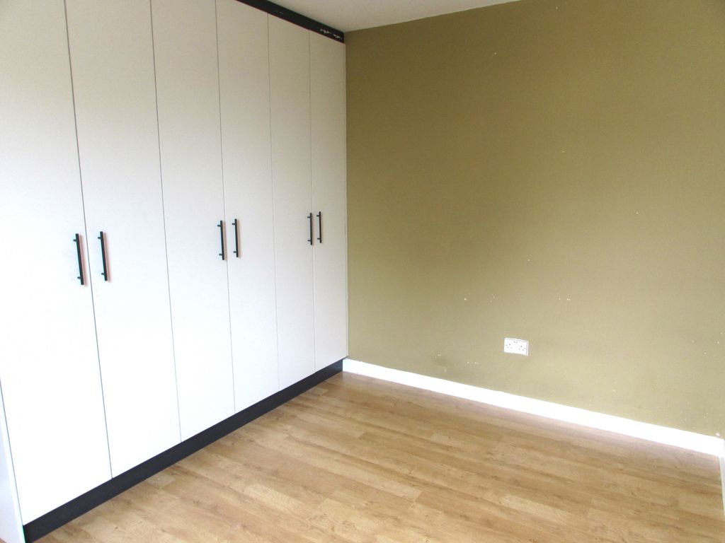 Property photo 3 of 8 Gallery