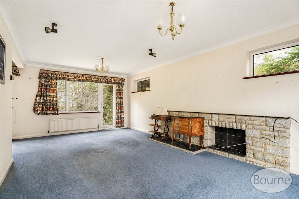 Property photo 3 of 11 Picture No. 14