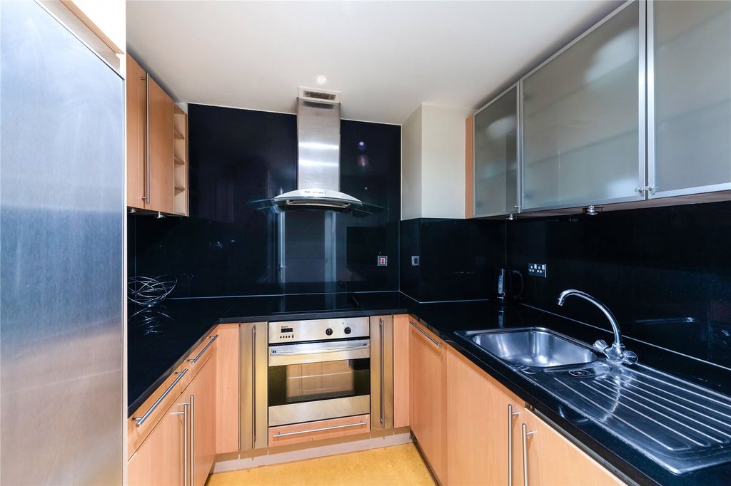 Property photo 2 of 15 Kitchen