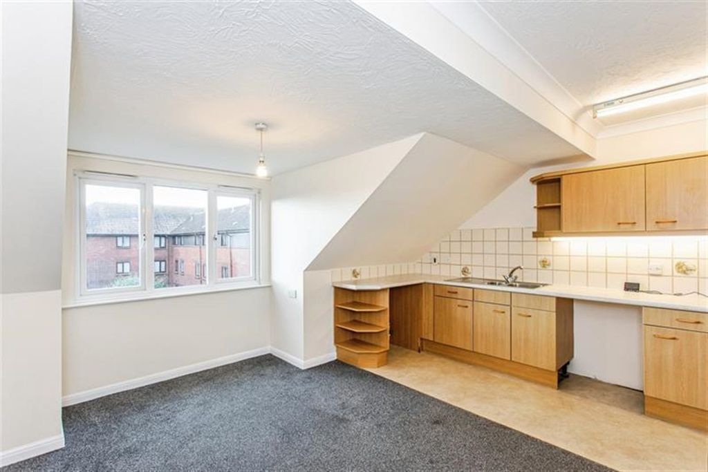 Property photo 1 of 10 (Main)