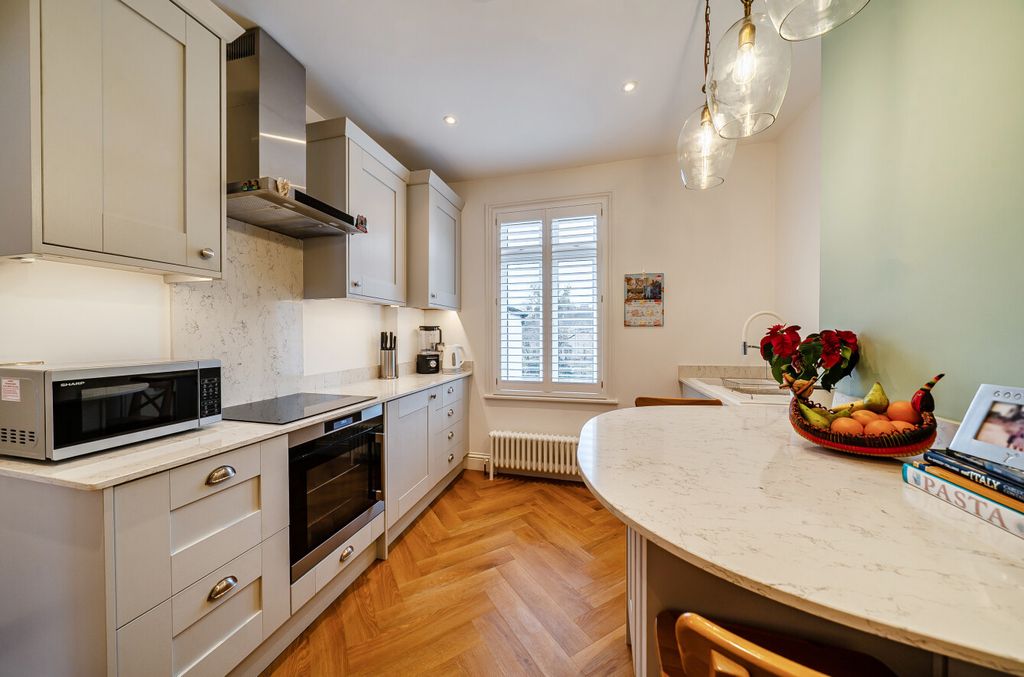 Property photo 2 of 17 1403571-14-69779d...