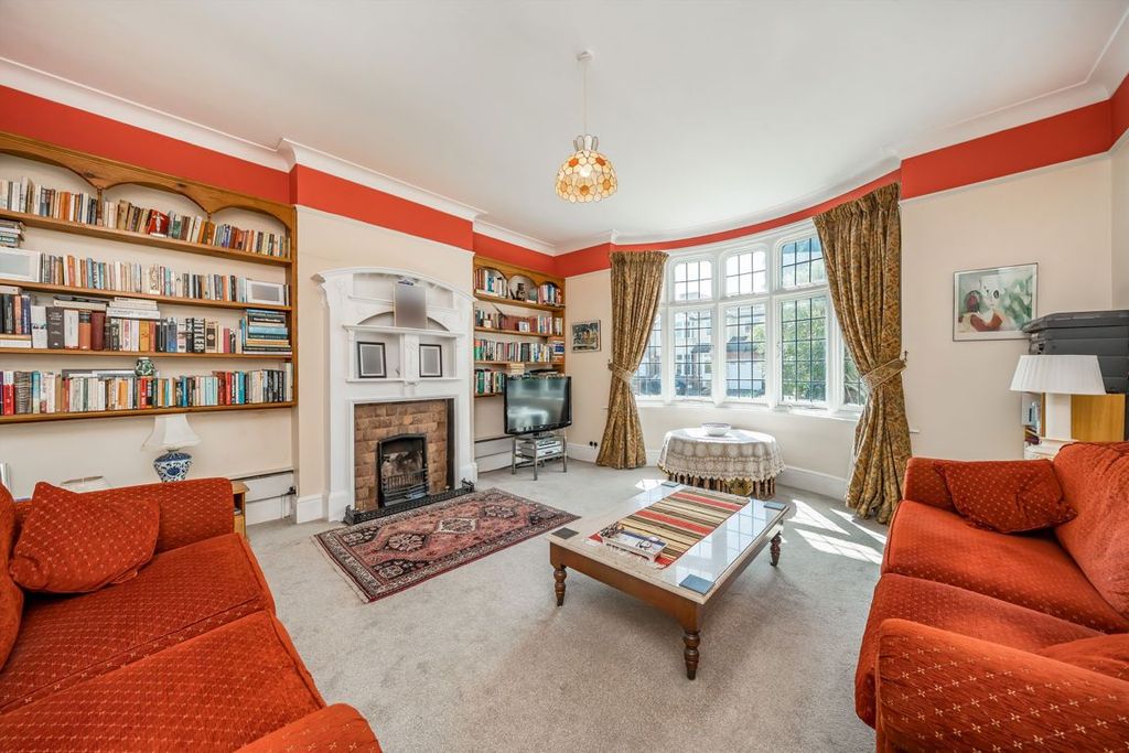 Property photo 3 of 12