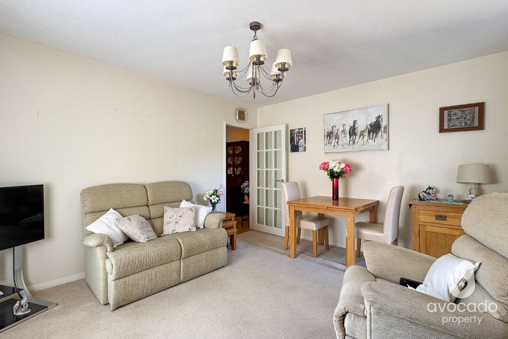Property photo 2 of 10 5285886