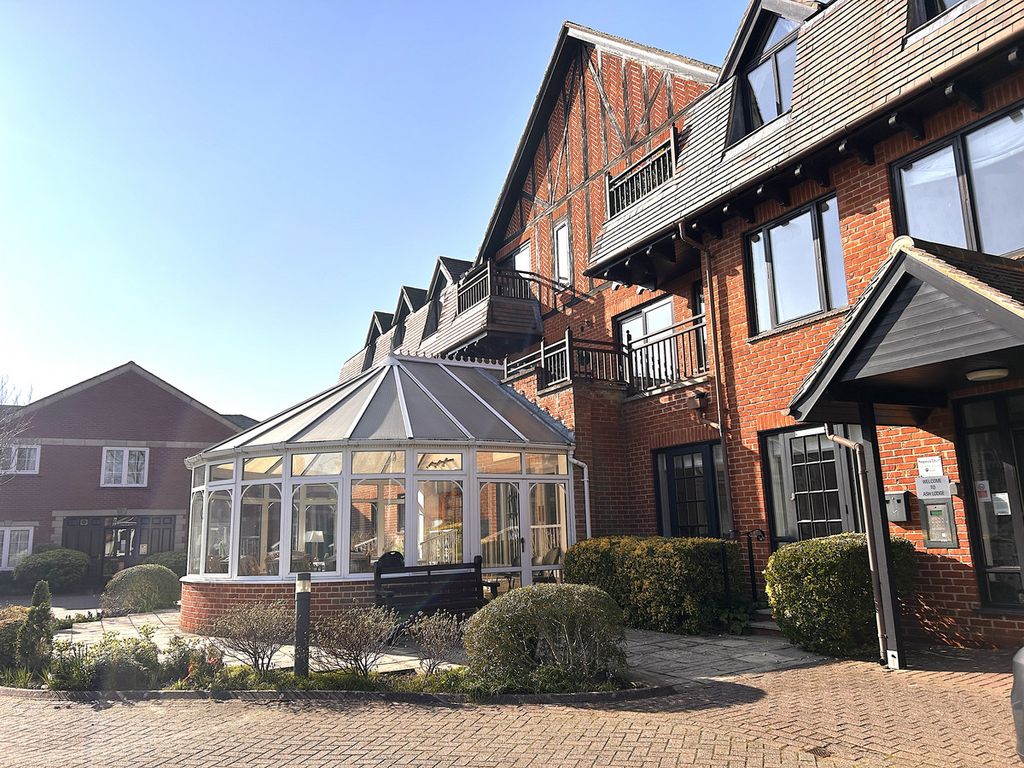 Property photo 2 of 14