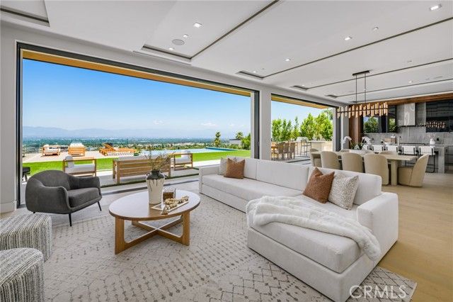 Property photo 1 of 50