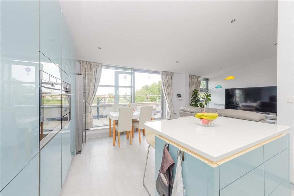 Property photo 3 of 15 Kitchen/Diner