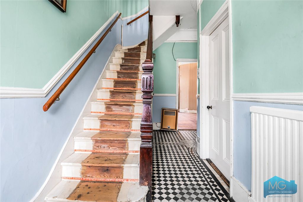 Property photo 2 of 19 Picture No. 22