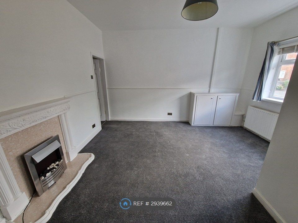 Property photo 1 of 11 Lounge
