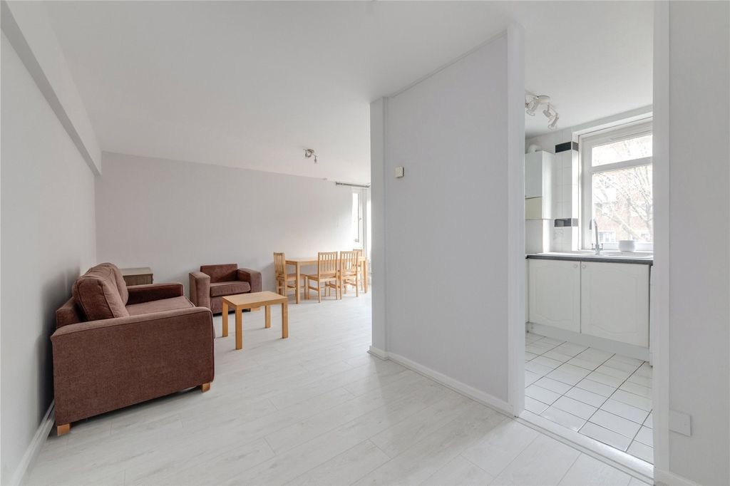 Property photo 2 of 7 Picture No. 16