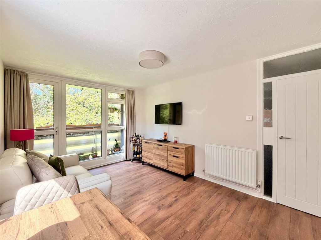 Property photo 2 of 13 7.Jpg