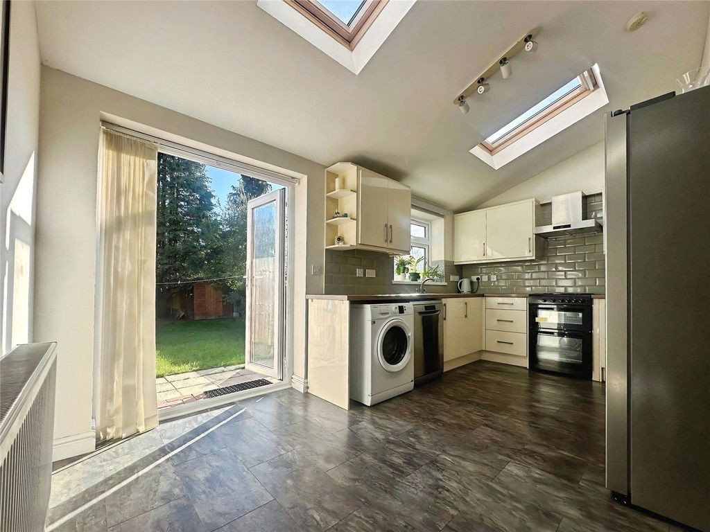 Property photo 2 of 19 Kitchen
