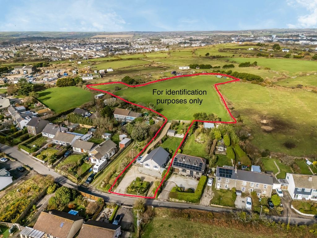 Property photo 2 of 25 4867363