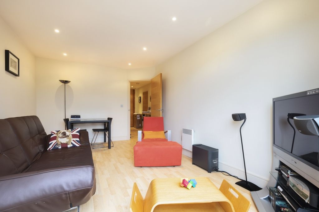 Property photo 3 of 9 Cayenne Court 2 F...