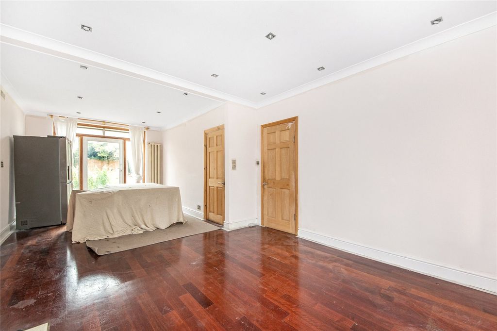 Property photo 2 of 15 Picture No. 14