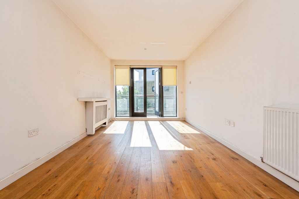 Property photo 2 of 10 Pbox-Img.Jpg